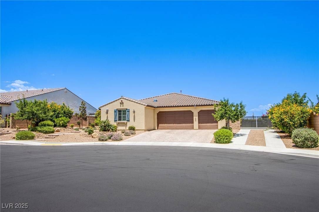 Las Vegas, NV 89113,8298 W Agate AVE