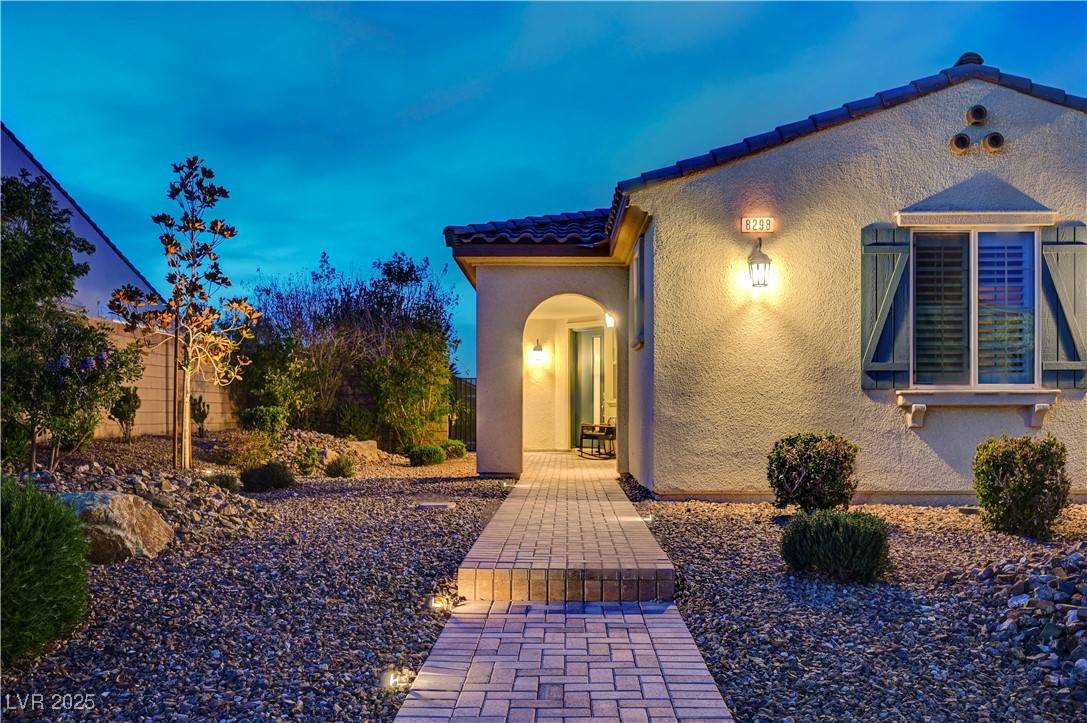 Las Vegas, NV 89113,8298 W Agate AVE