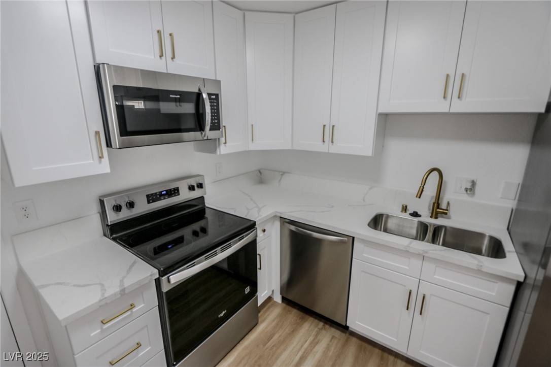 Las Vegas, NV 89142,2711 Sesame DR