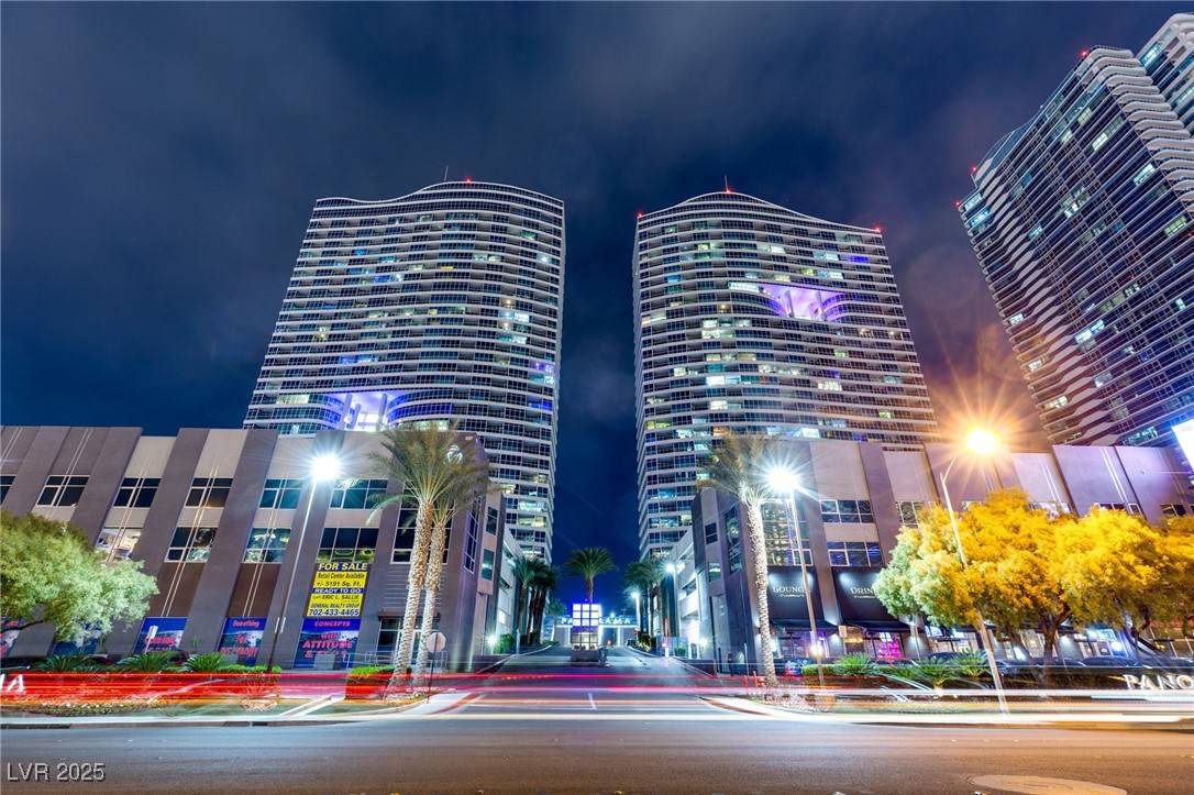 Las Vegas, NV 89103,4525 Dean Martin DR #511
