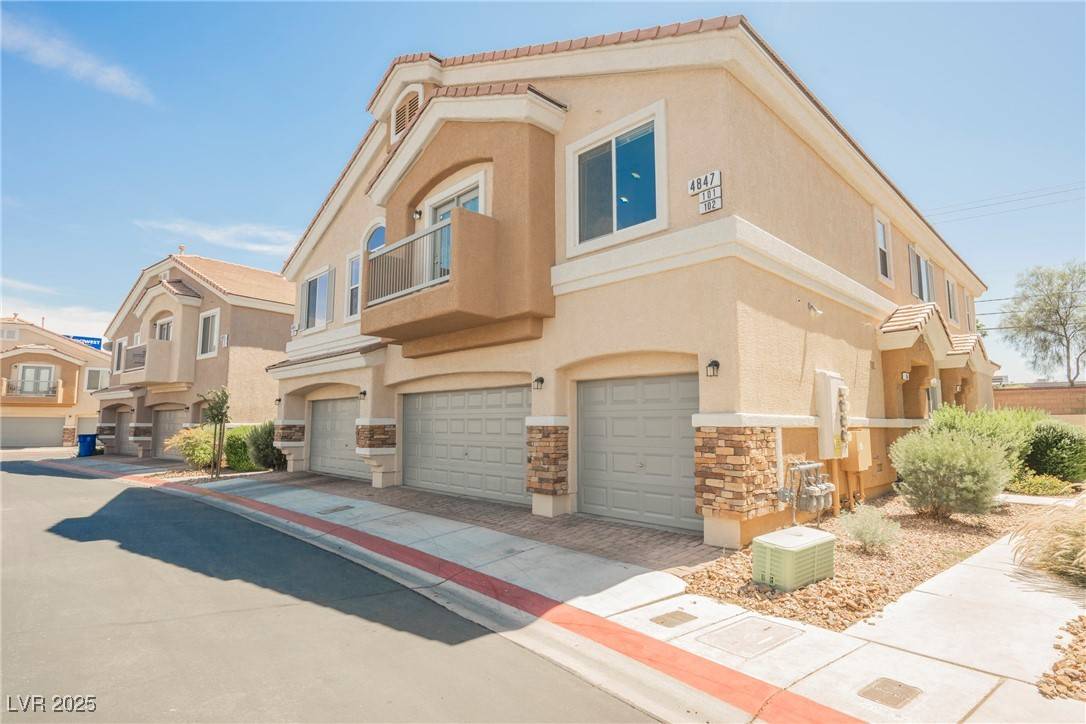 Las Vegas, NV 89122,4847 Double Down DR #101