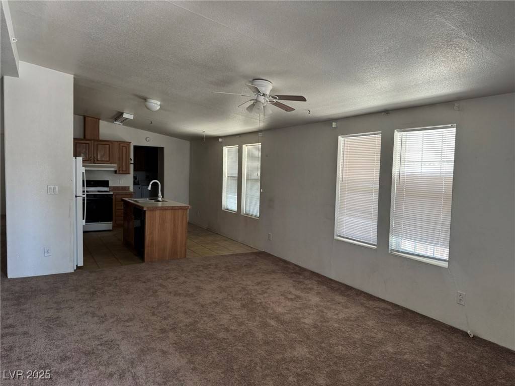 Henderson, NV 89015,237 Piute LN