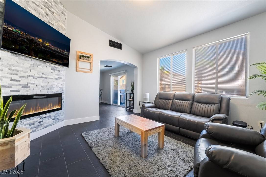 Las Vegas, NV 89148,7288 Quarterhorse LN