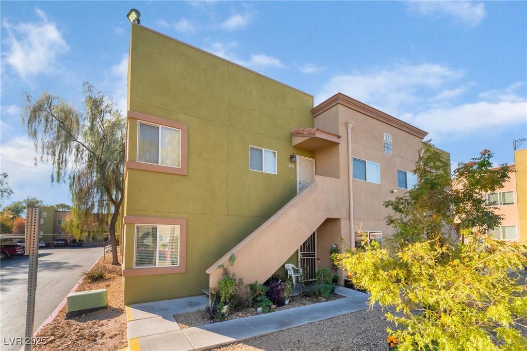 Las Vegas, NV 89108,1812 N Decatur BLVD #103