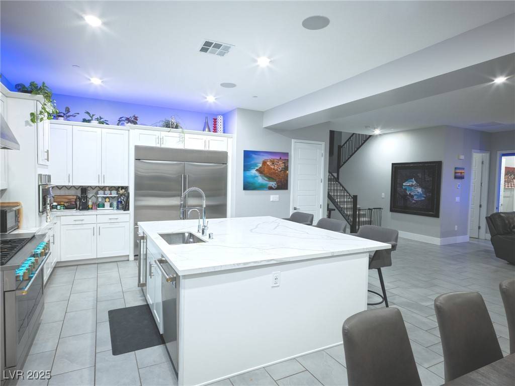 Henderson, NV 89012,270 Shaded Canyon DR