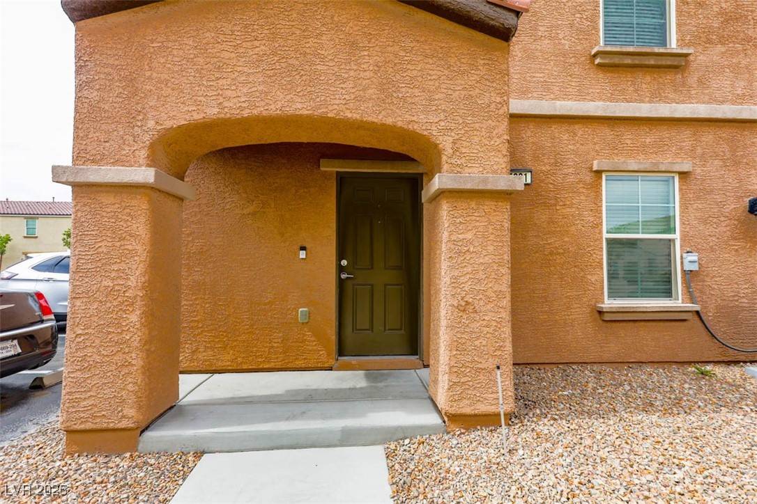 Las Vegas, NV 89115,5221 Steep Cliffs AVE