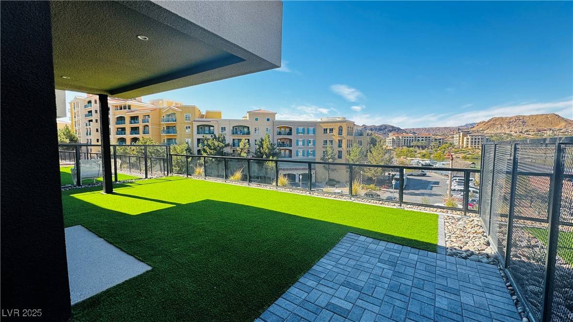 Henderson, NV 89011,26 Promenade Isle LN