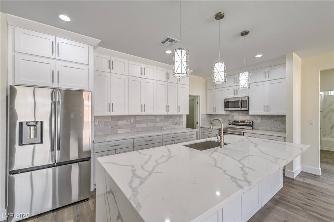 Pahrump, NV 89061,4801 Stoneham