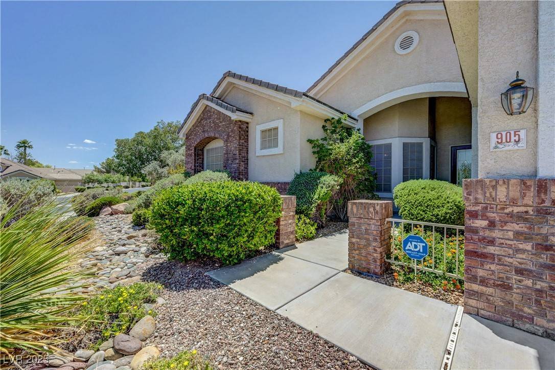 Las Vegas, NV 89144,905 Star Pine DR