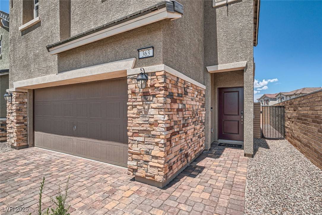 Henderson, NV 89011,363 Silva PL
