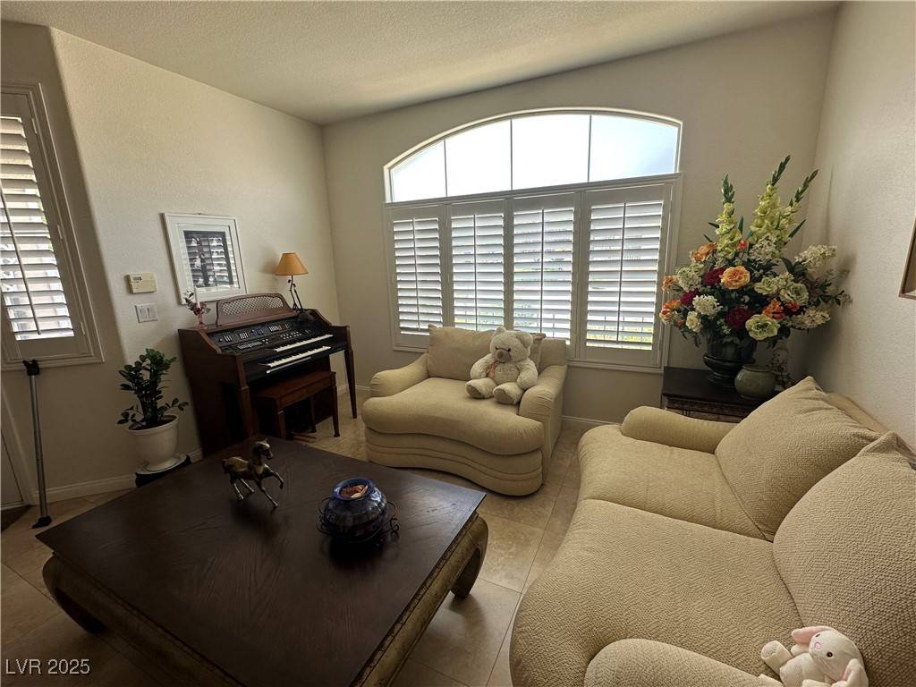 Las Vegas, NV 89117,8337 Ruby Heights AVE