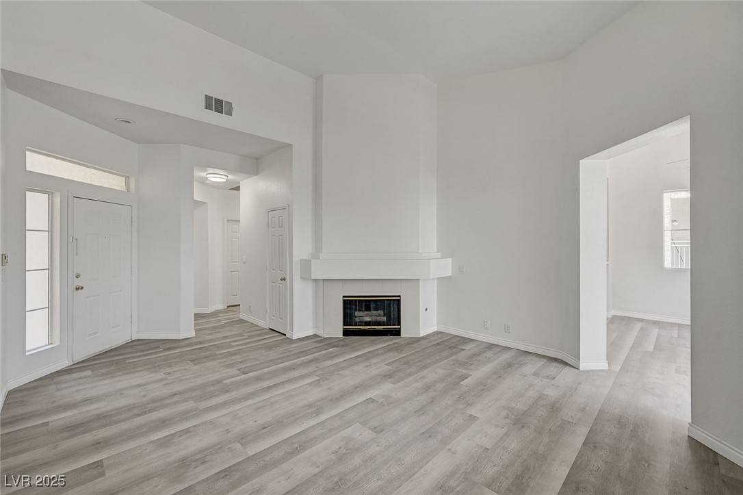 Las Vegas, NV 89103,5155 W Tropicana AVE #2095