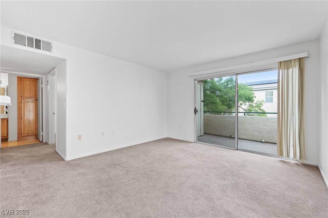 Las Vegas, NV 89122,5710 E Tropicana AVE #2235