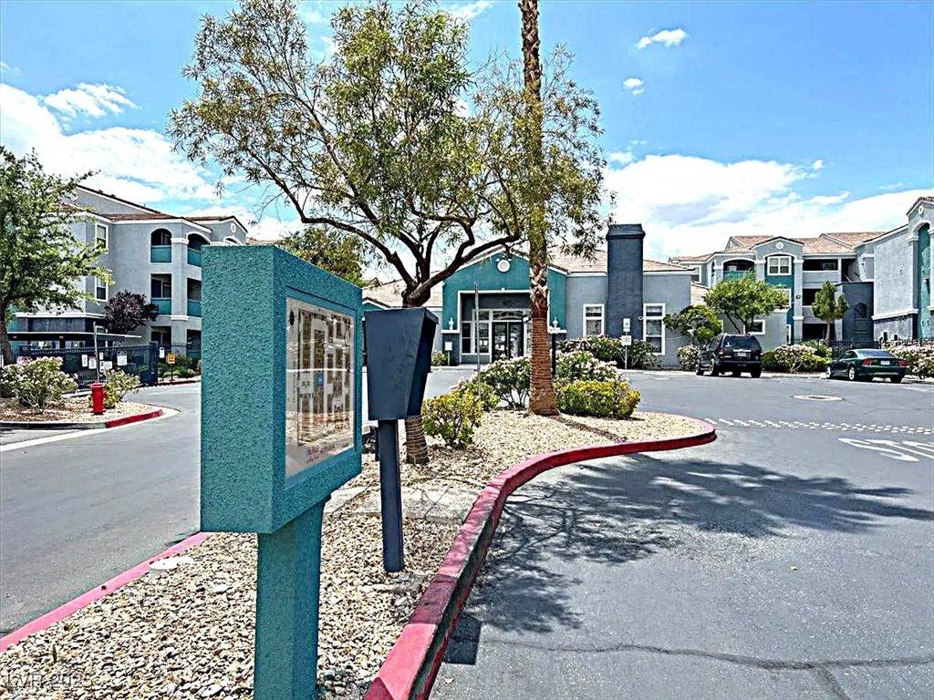 Las Vegas, NV 89149,6955 N Durango DR #2046