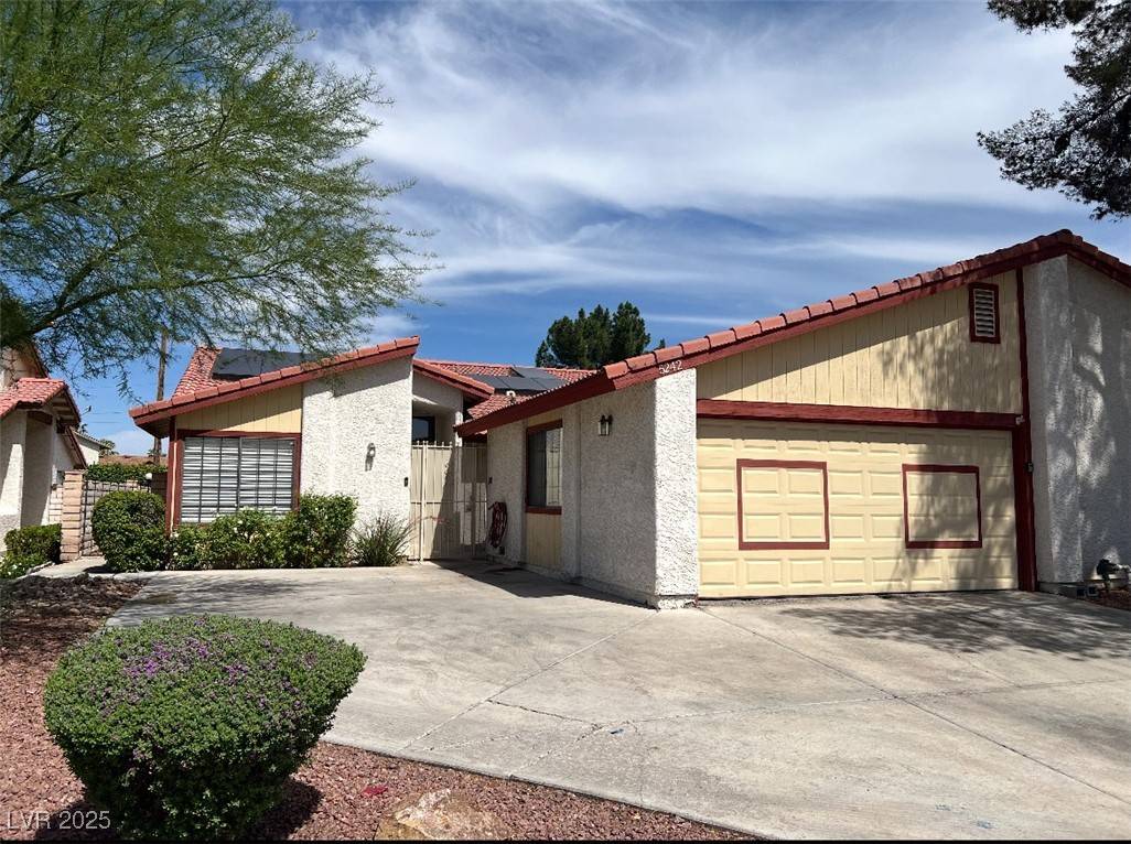 Las Vegas, NV 89119,5242 Dickens DR
