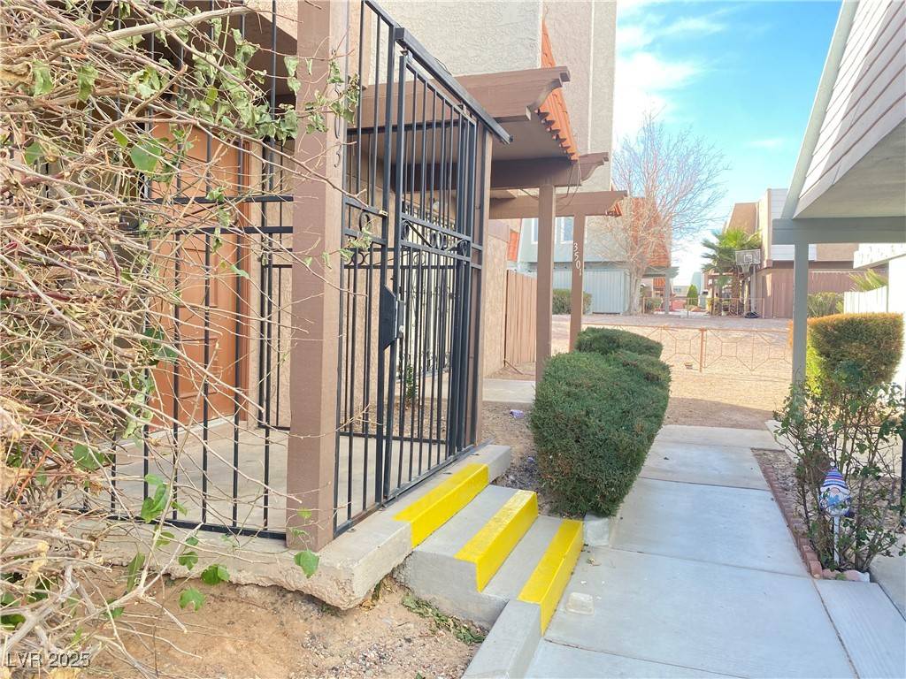 Las Vegas, NV 89120,3503 Villa Knolls South DR