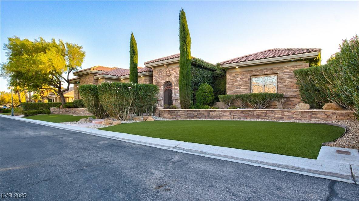Las Vegas, NV 89149,6120 Kings Brook CT