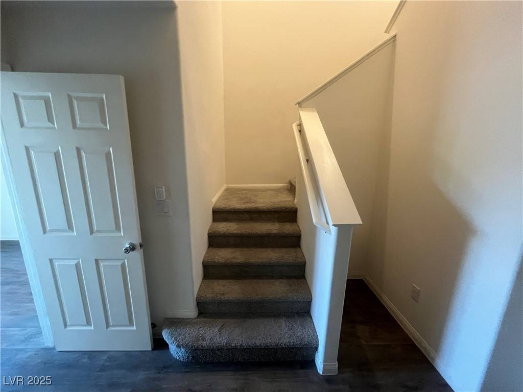 North Las Vegas, NV 89086,6904 Crescent Gold ST
