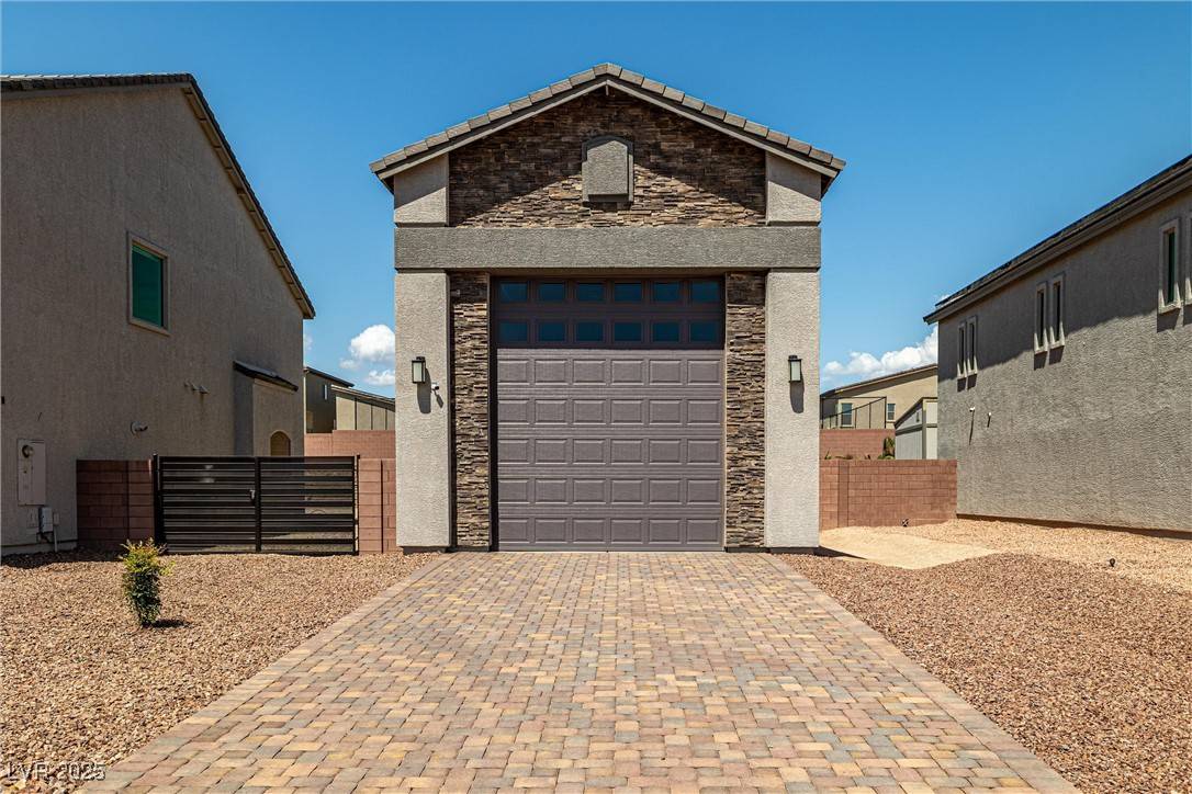 Las Vegas, NV 89139,8753 Mann ST