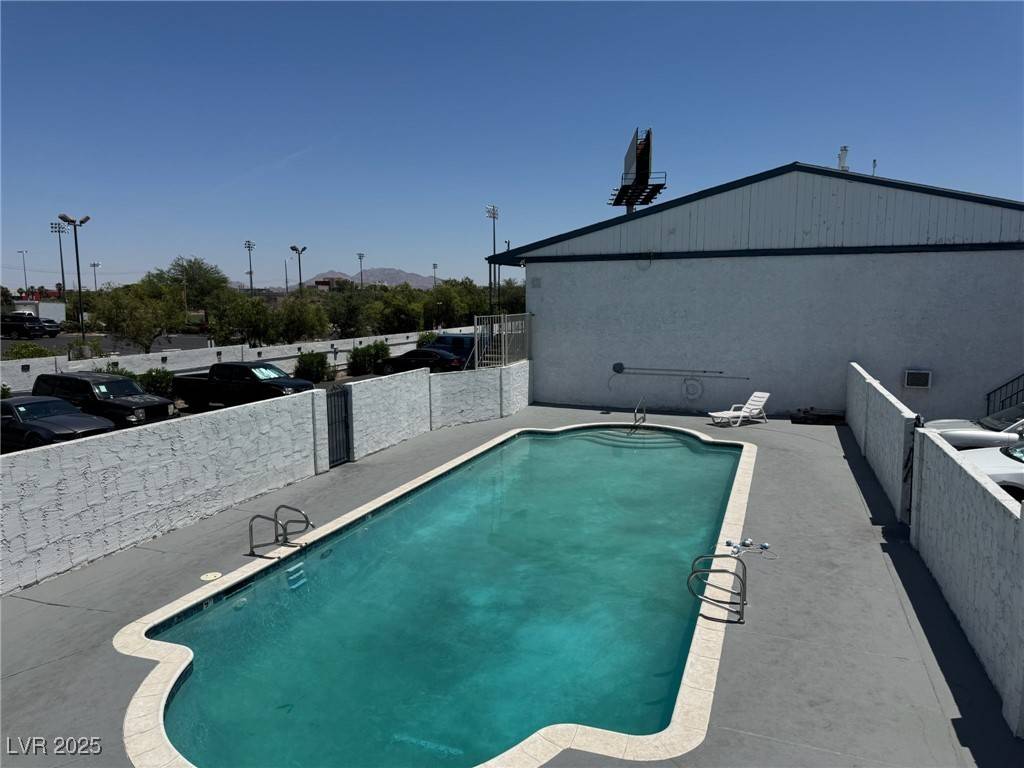 Las Vegas, NV 89169,4600 Paradise RD #16