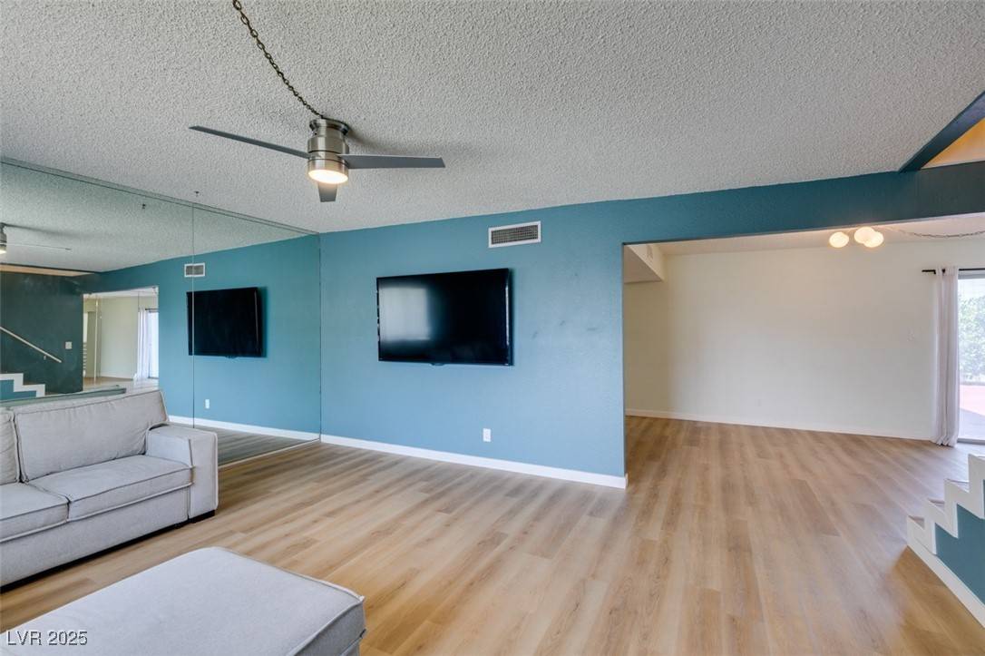 Las Vegas, NV 89121,3785 Decade ST