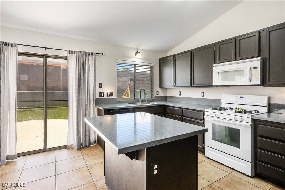 Henderson, NV 89002,218 Red Coral DR