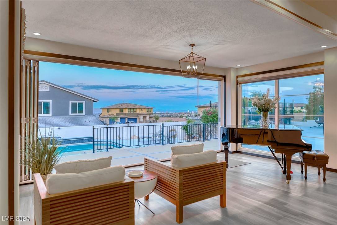 Las Vegas, NV 89149,5438 Sierra Brook CT