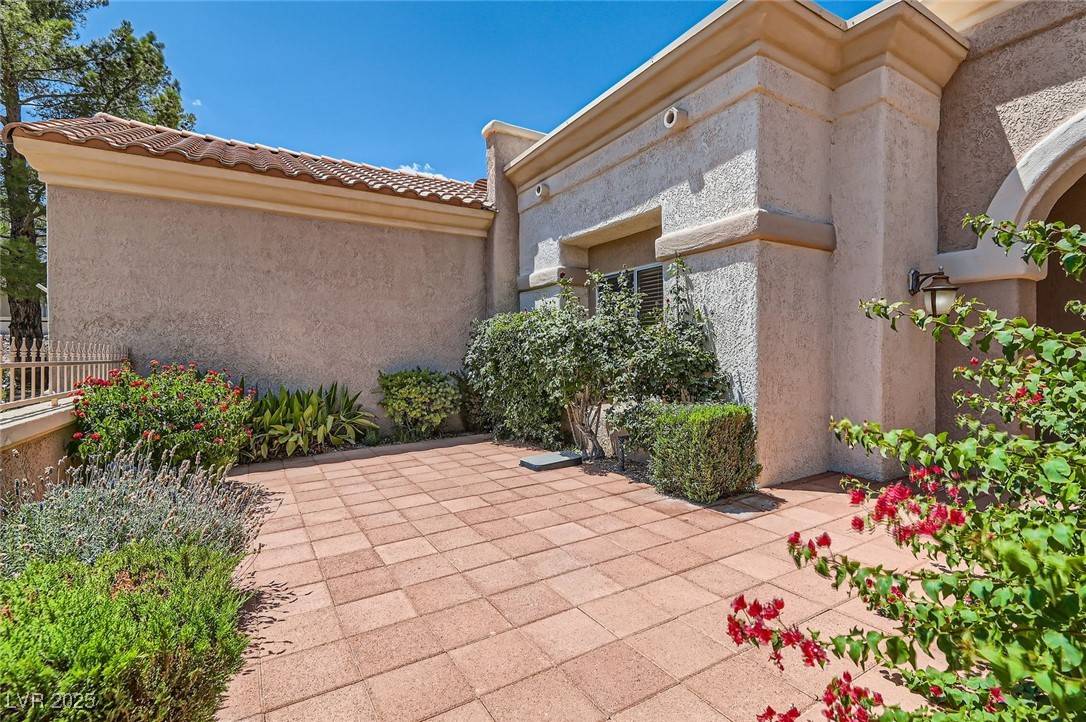 Las Vegas, NV 89134,9516 City Hill CT