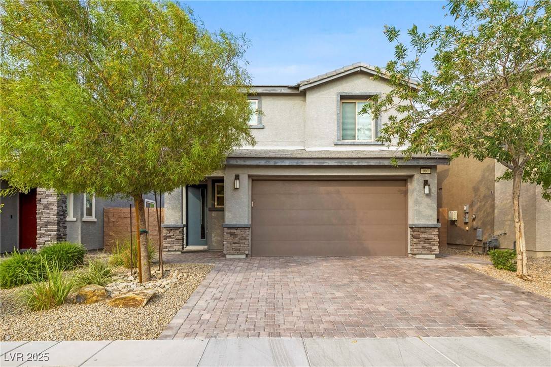 Henderson, NV 89052,900 Bluebell Brook ST