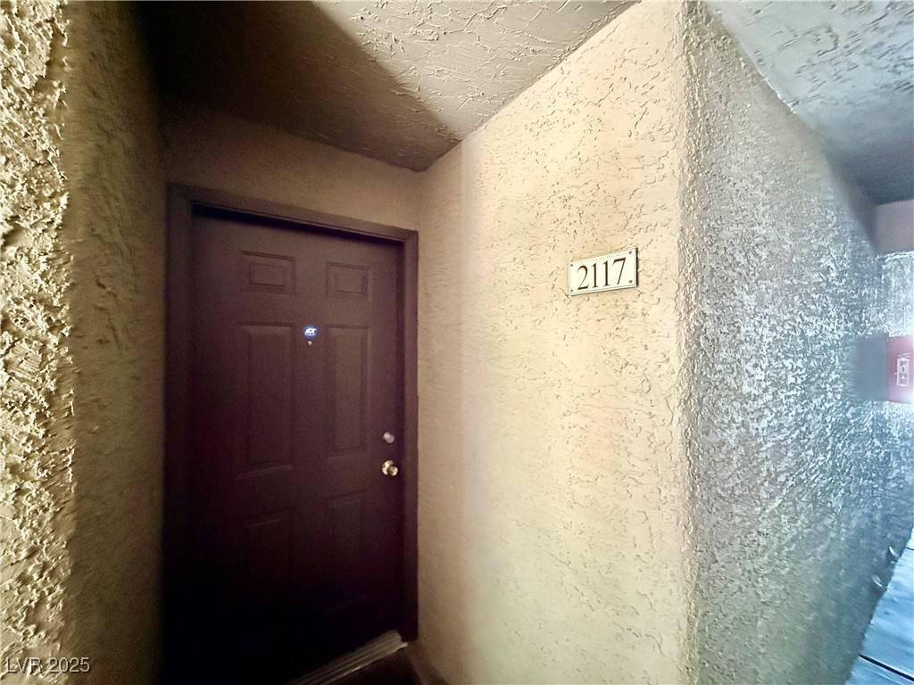 Las Vegas, NV 89117,2200 S Fort Apache RD #2117