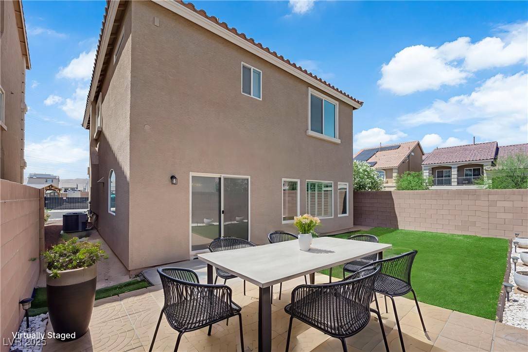 Las Vegas, NV 89141,5616 Canoe Ridge CT