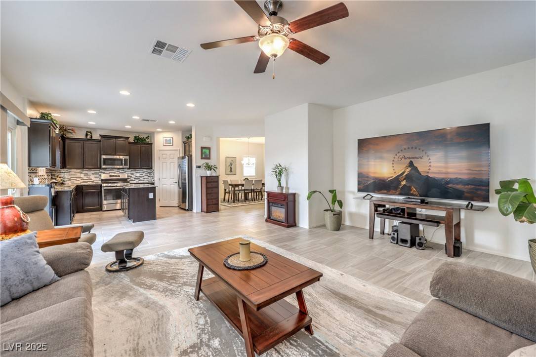 Las Vegas, NV 89149,7948 Eastern Elk ST