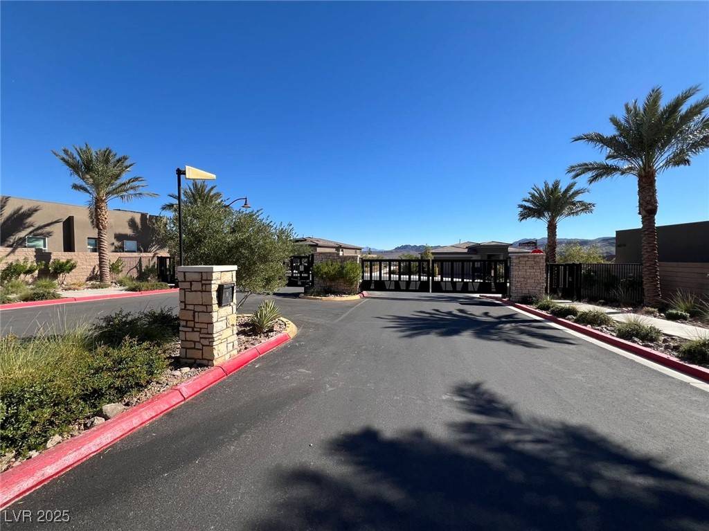 Henderson, NV 89011,49 Charlotte Ridge PL