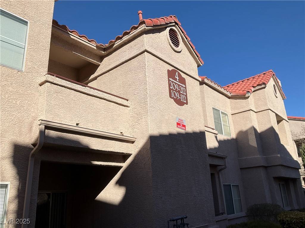 Las Vegas, NV 89118,5225 W Reno AVE #112
