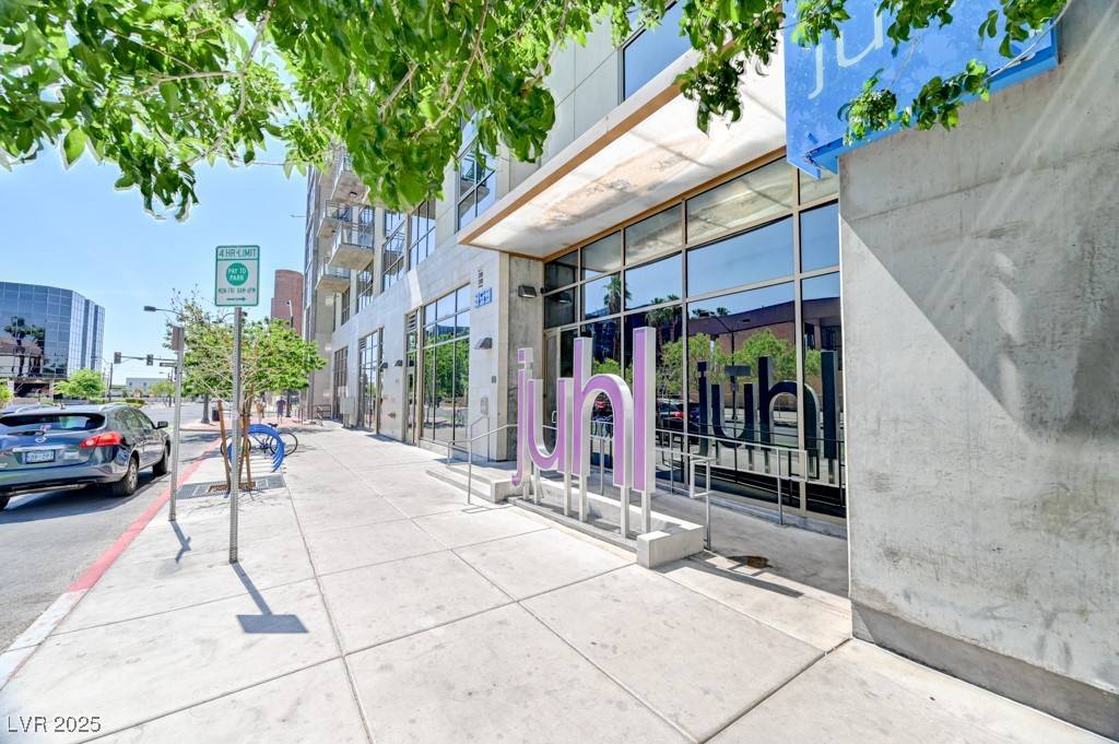 Las Vegas, NV 89101,353 E Bonneville AVE #313