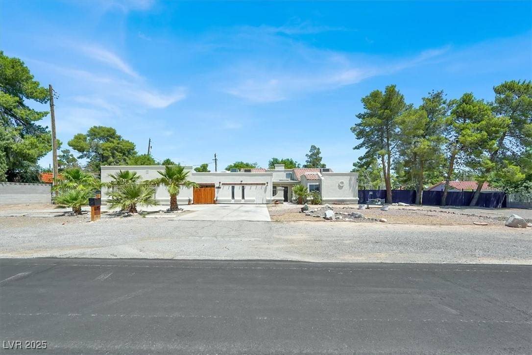 Las Vegas, NV 89130,5008 Donnie AVE