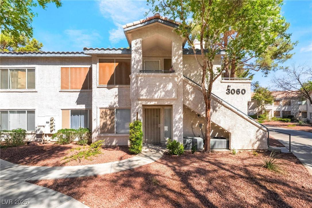 Las Vegas, NV 89120,3060 Tarpon DR #104