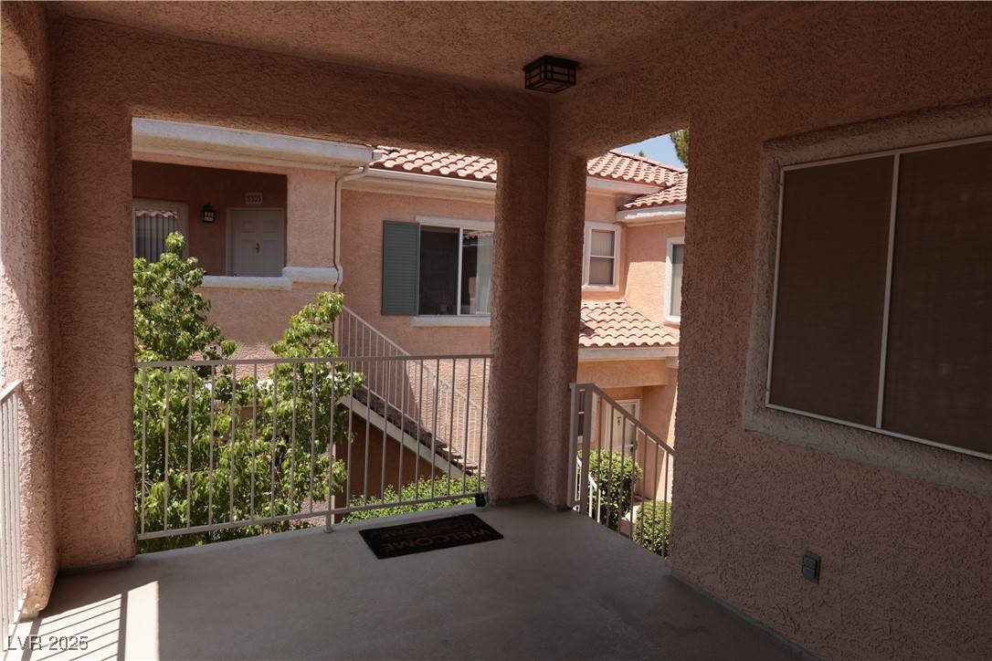 Henderson, NV 89012,251 S Green Valley Pkwy #5221
