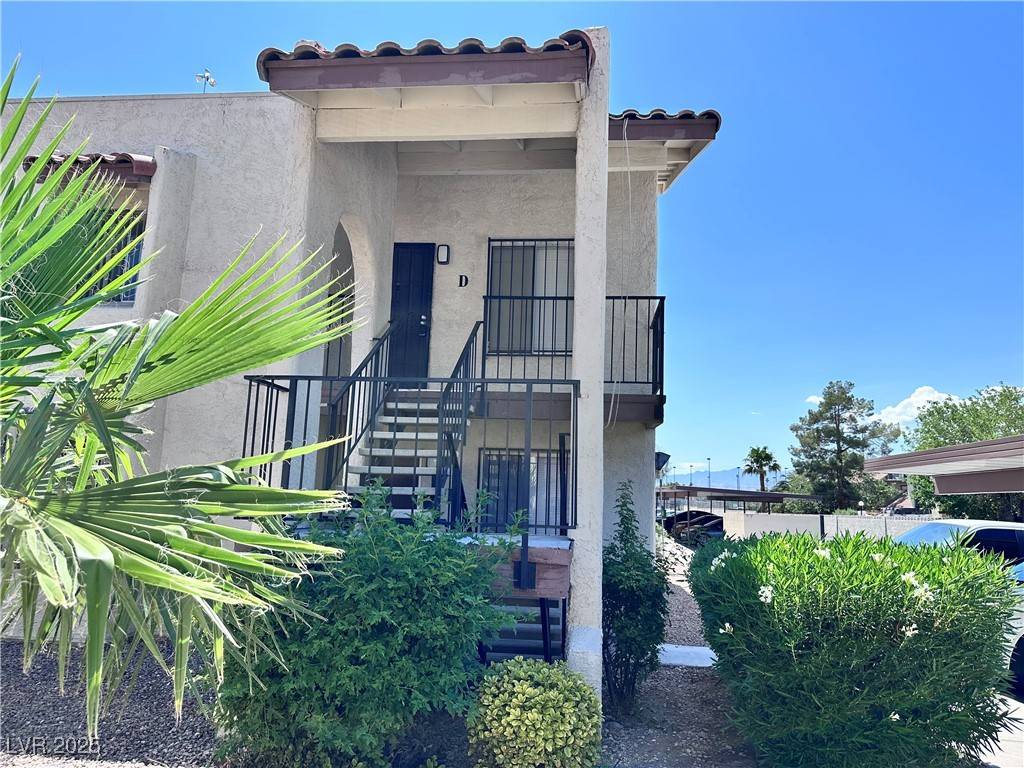 Las Vegas, NV 89102,4520 Sparky DR #D