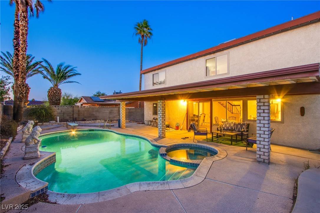 Las Vegas, NV 89147,4539 Peardale DR
