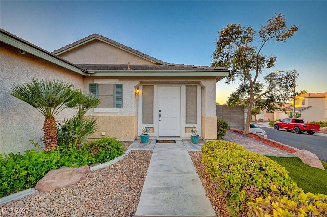 Las Vegas, NV 89123,528 Lavina CT