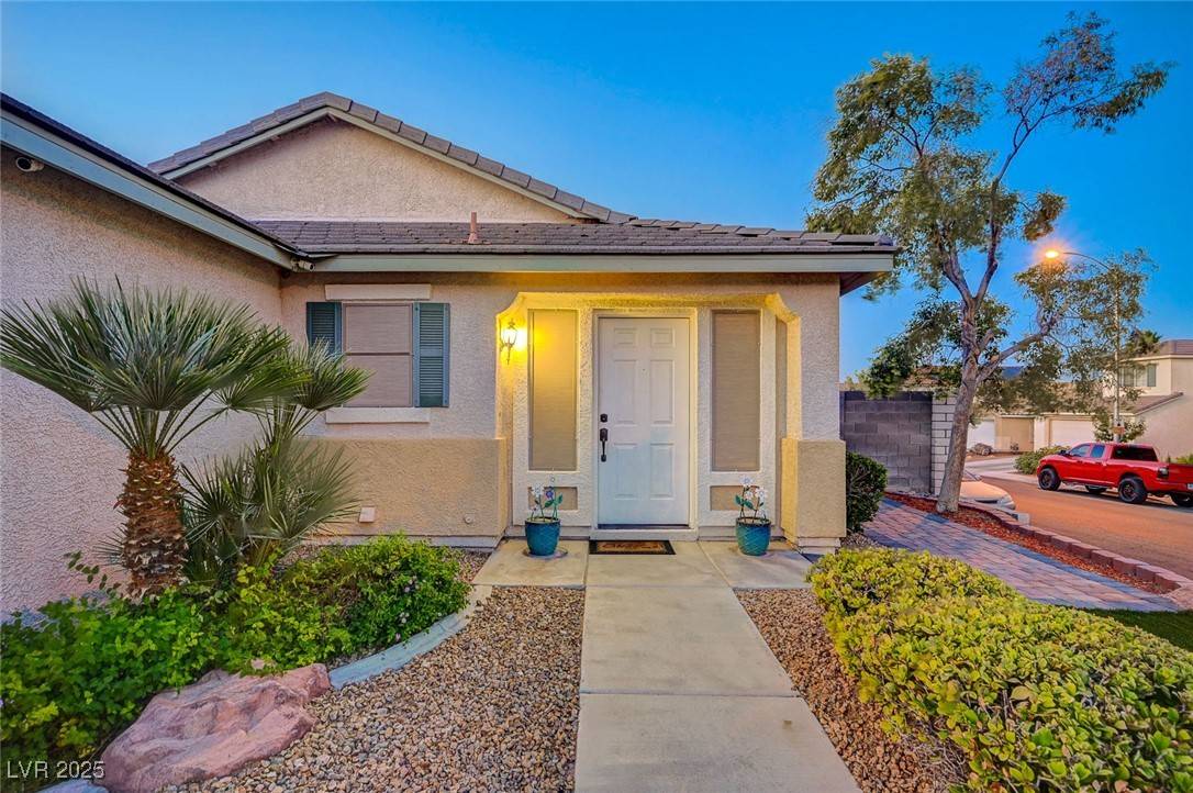 Las Vegas, NV 89123,528 Lavina CT
