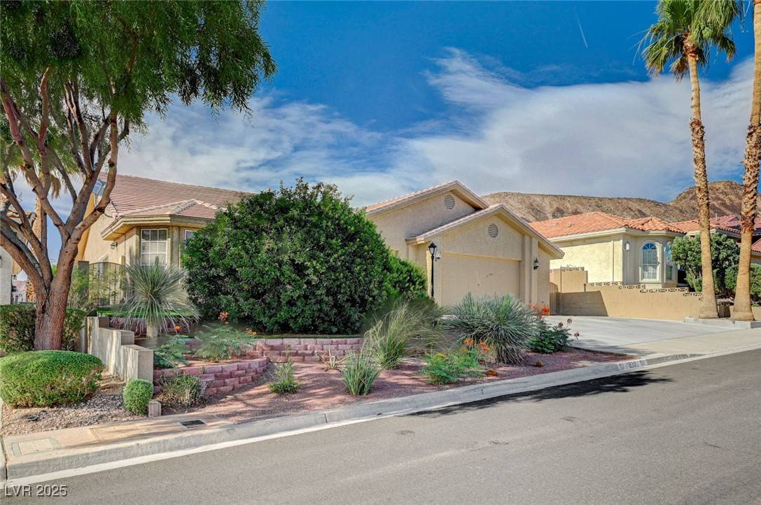 Henderson, NV 89011,819 Sandsprings ST