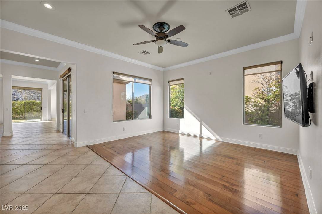Henderson, NV 89052,37 Stonemark DR