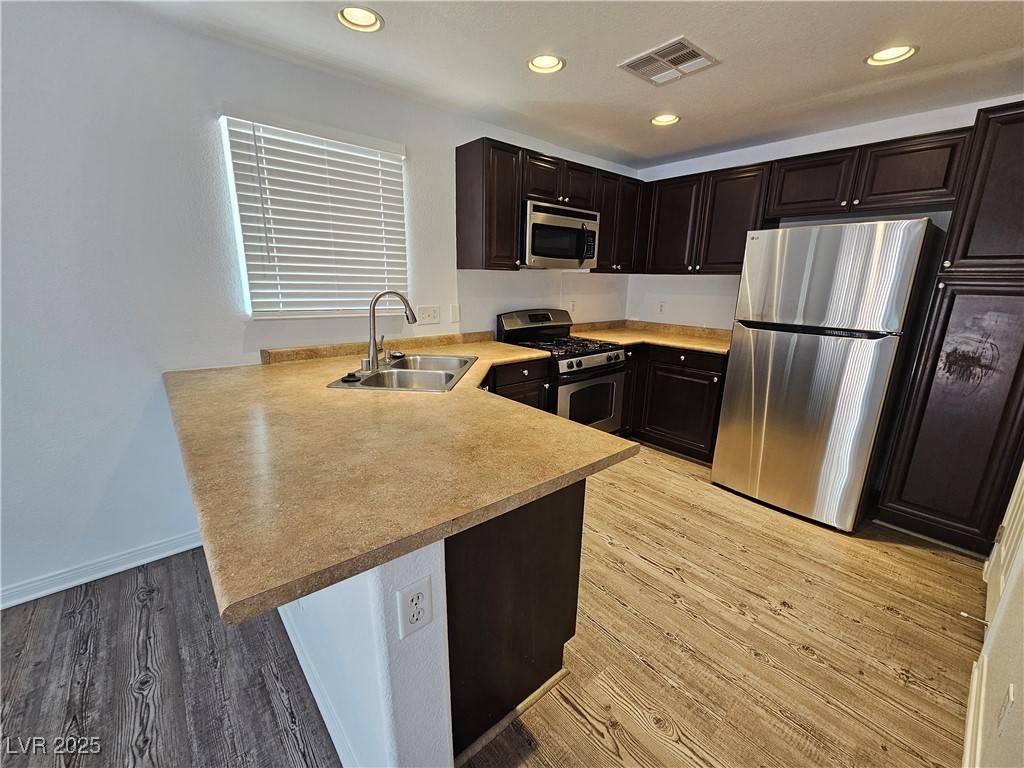 Las Vegas, NV 89130,6824 Briarwood Bend AVE