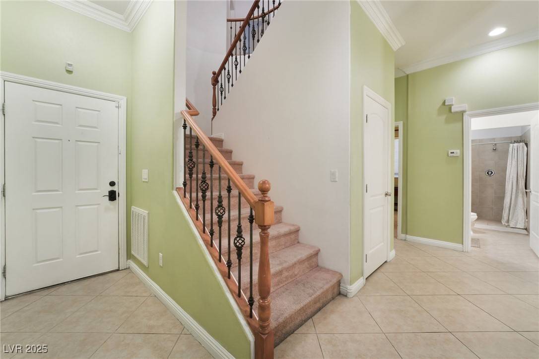 Las Vegas, NV 89145,9236 Whitekirk PL