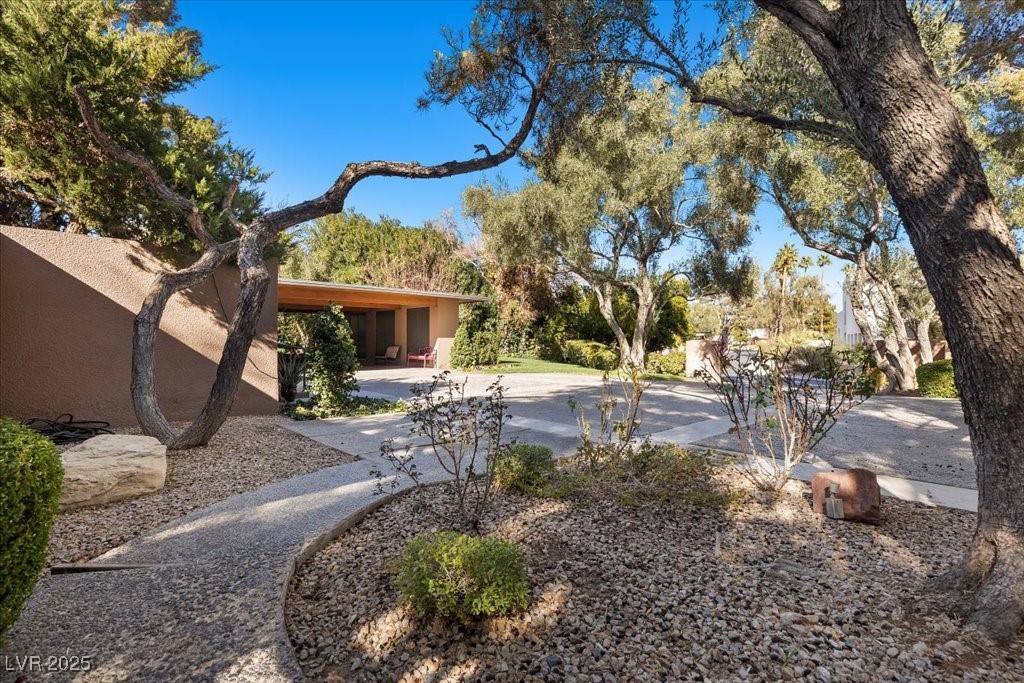 Las Vegas, NV 89109,2961 Augusta DR
