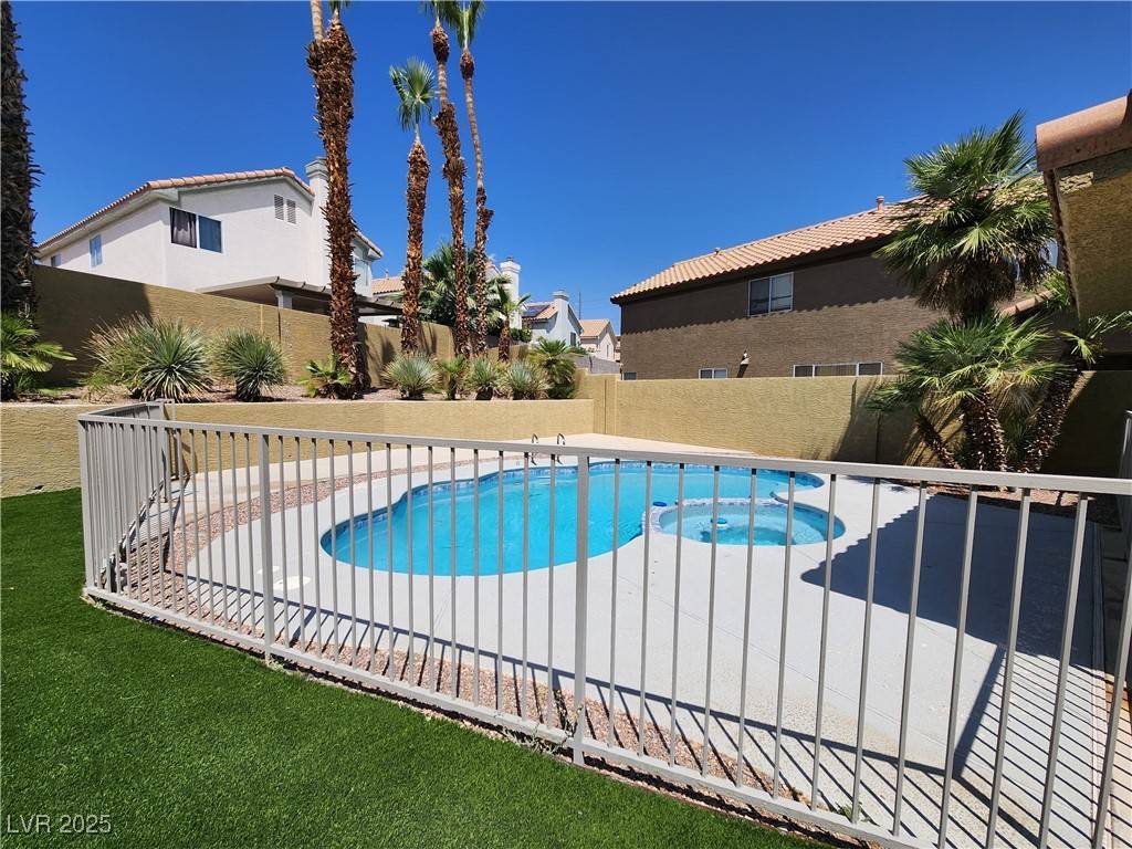 Las Vegas, NV 89117,1113 Lumina CT