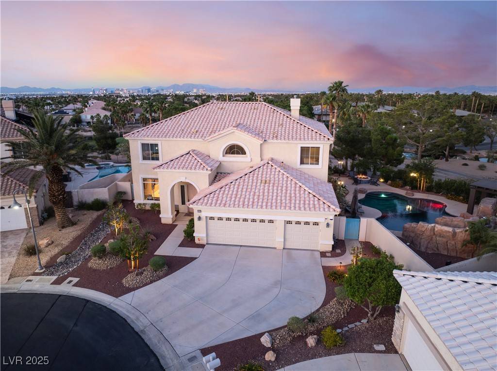 Las Vegas, NV 89148,352 Angels Trace CT