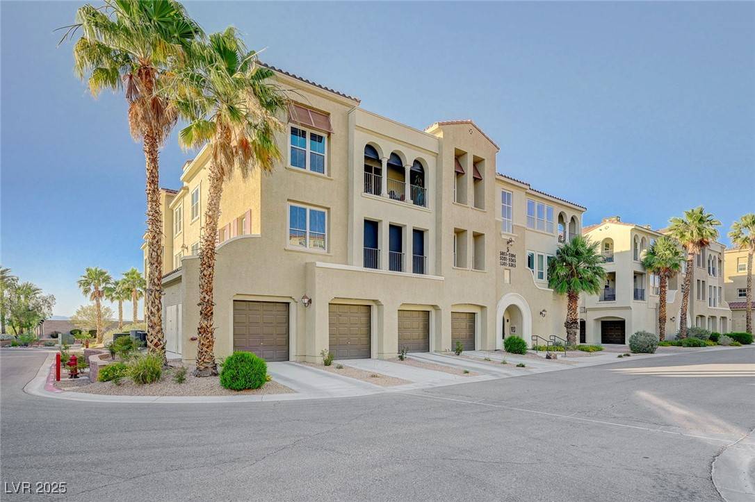 Henderson, NV 89052,2555 Hampton RD #5104